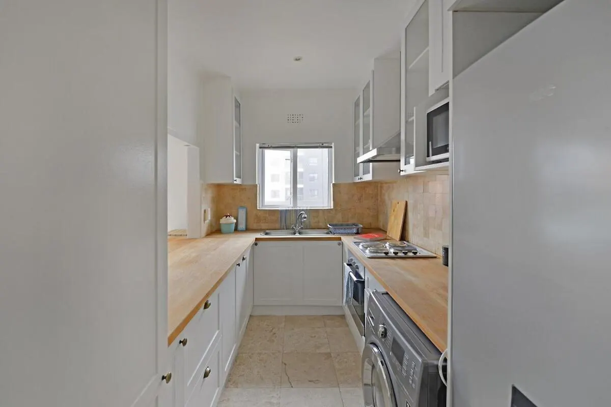 Charming 2-Bed Sea Point Retreat Mountain Views Apartment Cape Town South Africa