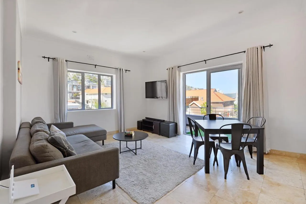 Charming 2-Bed Sea Point Retreat Mountain Views Apartment Cape Town South Africa
